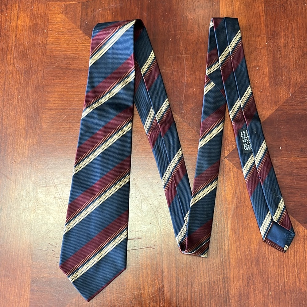 Chanel Men’s 100% Silk Tie Diagonal Stripe - Picture 2 of 7